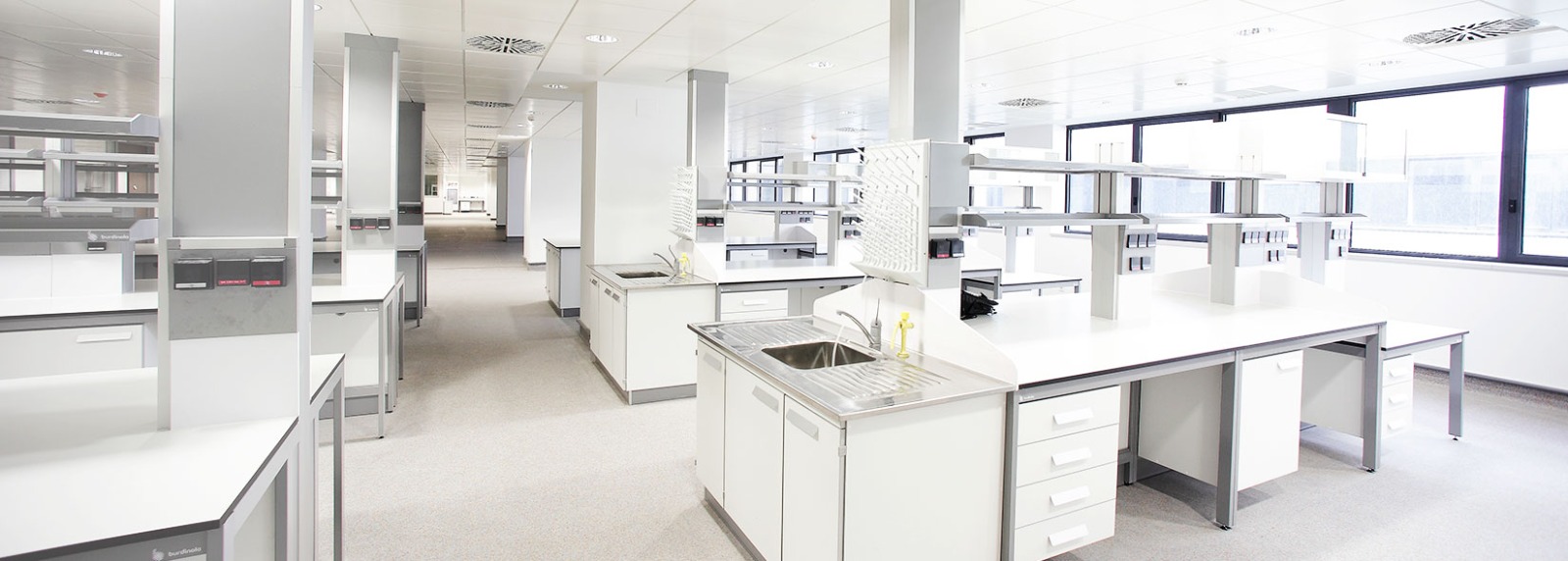 Zewail City, Laboratory Furnishing